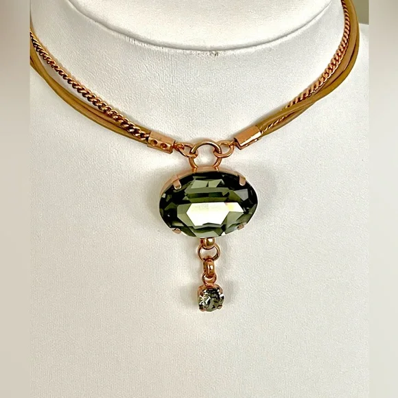 La Hola Necklace💕 - Picture 7 of 16